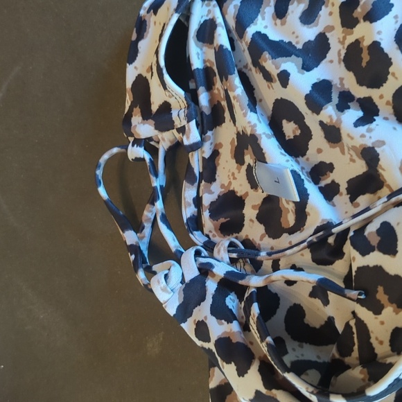 Cheeky bikini - Picture 3 of 5